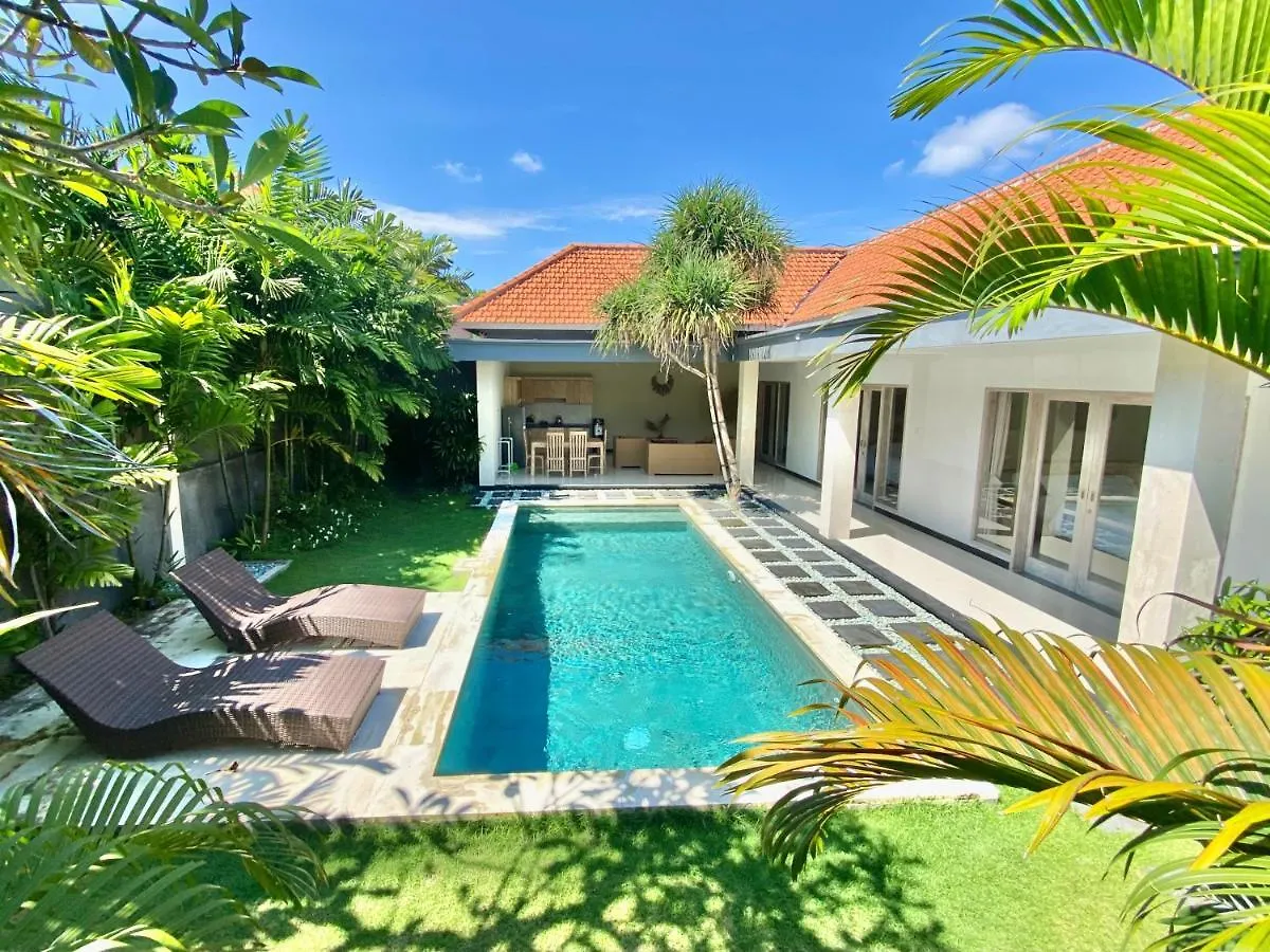 Tropical Luxe Villas Canggu - Finns & Atlas